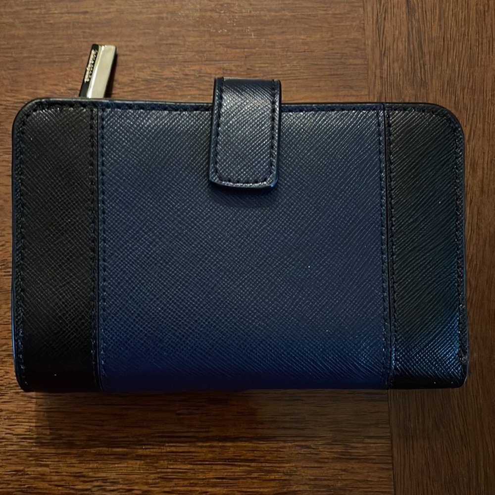 Kate Spade Small Wallet - Picture 2 of 5